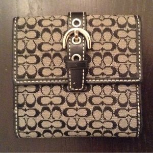 Coach Wallet Monogram Compact